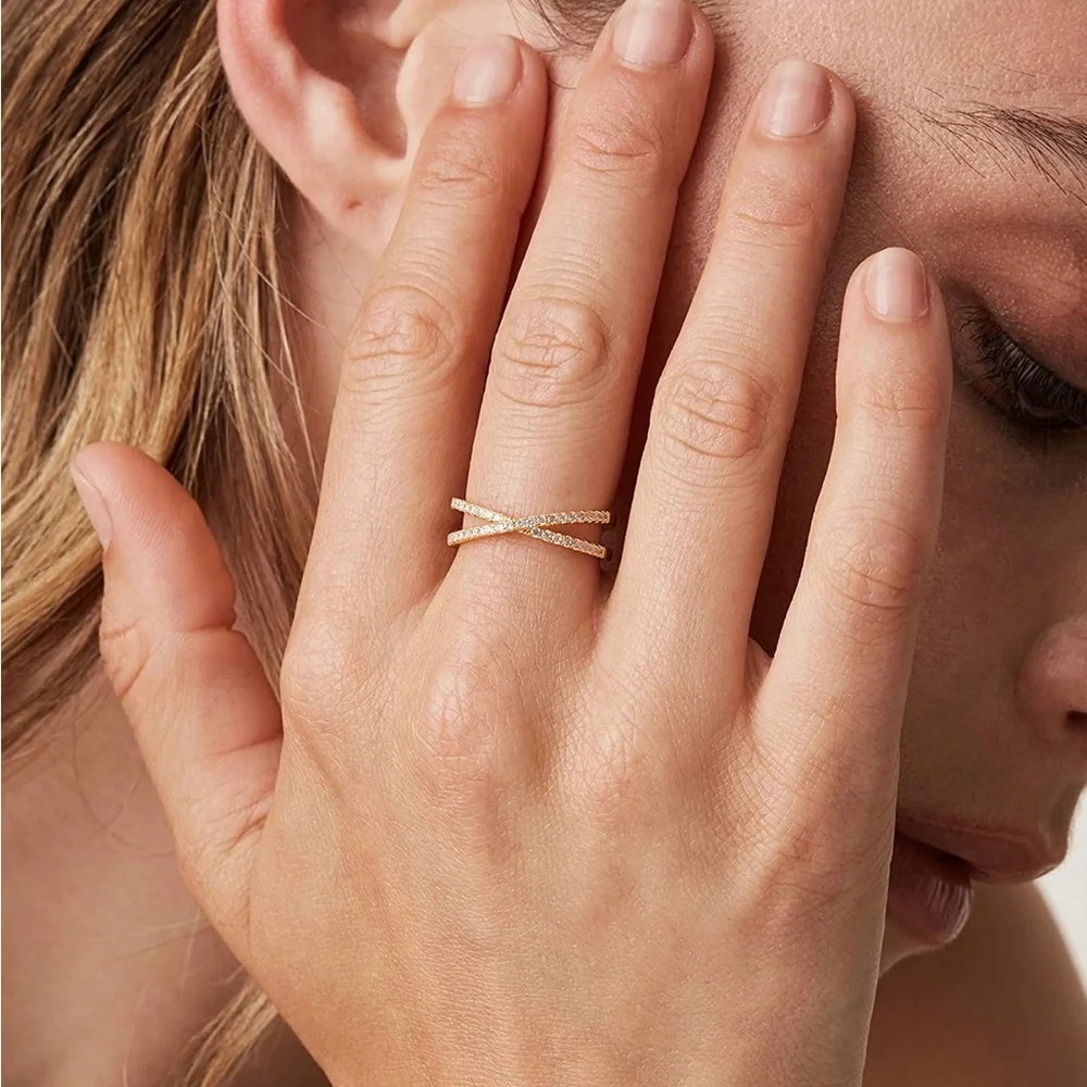 ⭐️ Firm Price ⭐️ Never worn 14k gold plated ring size 7 - Picture 4 of 6